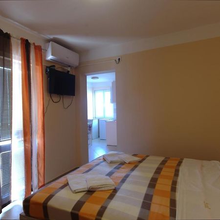 Apartments Astel バール エクステリア 写真