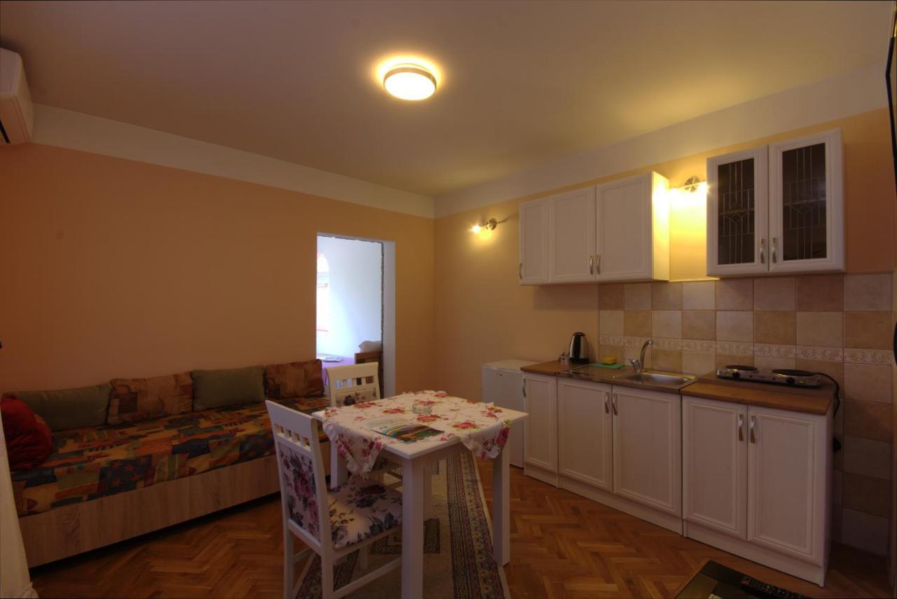 Apartments Astel バール エクステリア 写真